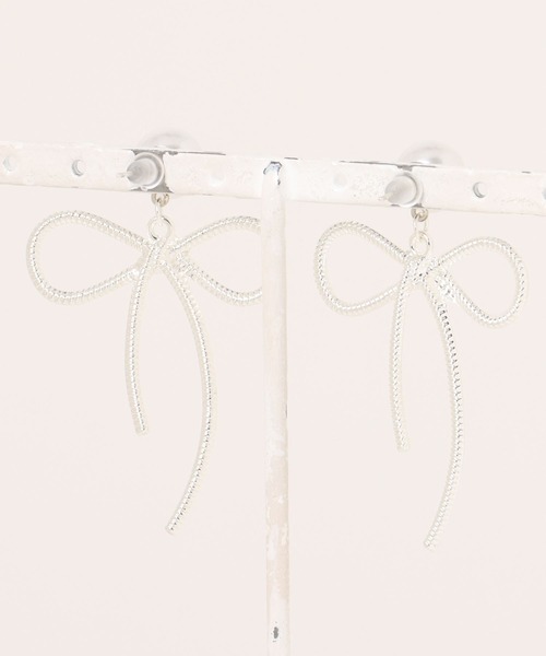 apres jour（アプレジュール）の「【apres jour×ARIAZ】パールリボンピアス（ピアス（両耳用）・レディース・シルバー・FREE）」の3枚目の写真