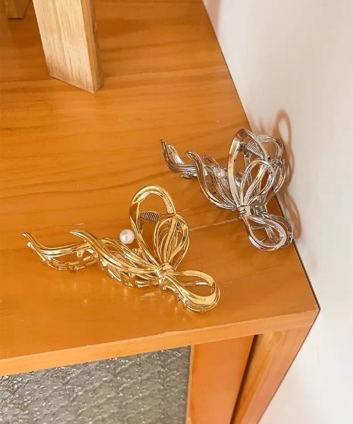 E&C closet…（イーアンドシークローゼット）の「パールリボンヘアクリップ（バレッタ/ヘアクリップ・レディース・シルバー/ゴールド・FREE）」の18枚目の写真