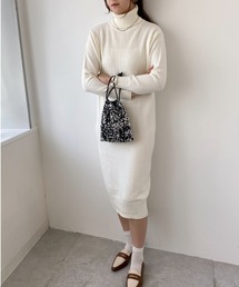 LOVALOT（ラバロット）の「ボトルネックニットワンピ（ワンピース）」