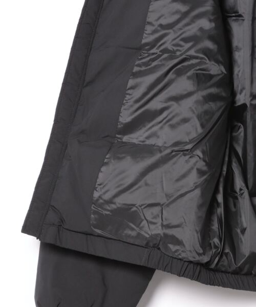 BENETTON (UNITED COLORS OF BENETTON)(ベネトンユナイテッドカラーズオブベネトン)の「【GREEN B】ナイロンフード付き無地ダウンジャケット・コート(ダウンジャケット/コート・メンズ・ブラック/ネイビー・MEDIUM/SMALL)」の15枚目の写真