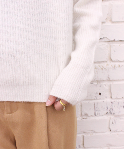 CIAOPANIC（チャオパニック）の「【Ciaopanic】アンゴラPUボトルネックP/O（ニット/セーター・レディース・ホワイト/グレー/ブルー/ネイビー/レッド・FREE）」の9枚目の写真