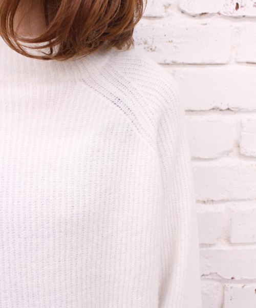 CIAOPANIC（チャオパニック）の「【Ciaopanic】アンゴラPUボトルネックP/O（ニット/セーター・レディース・ホワイト/グレー/ブルー/ネイビー/レッド・FREE）」の10枚目の写真