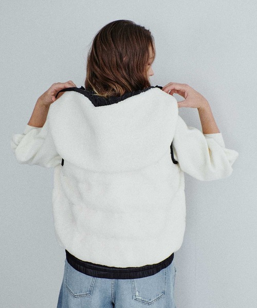 TITE IN THE STORE（ティテ　インザ　ストア）の「B7 ﾎﾞｱﾌｰﾃﾞｨﾀﾞｳﾝﾍﾞｽﾄ（ダウンベスト・レディース・ブラック/オフホワイト・38）」の14枚目の写真