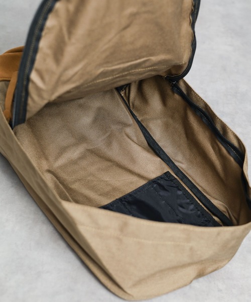 OUTDOOR PRODUCTS（アウトドアプロダクツ）の「【OUTDOOR PRODUCTS】DAYPACK Bottom Leather（バックパック/リュック・メンズ・ブラック/グレー系その他/ネイビー・FREE）」の11枚目の写真