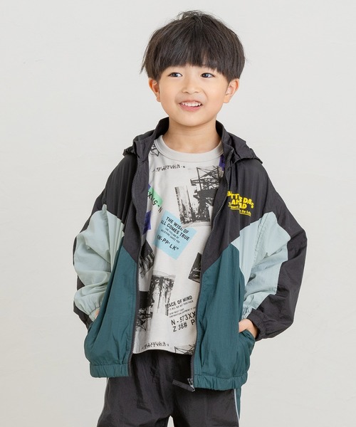 DILASH(ディラッシュ)の「ウインドブレーカー(マウンテンパーカー・キッズ・ブラック/ブルー/イエロー・140/130/120/110/100/90/80)」の2枚目の写真