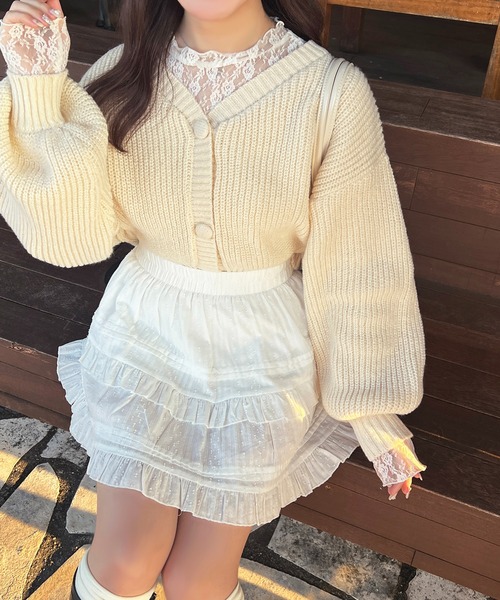 apres jour(アプレジュール)の「くるみボタンカラーカーディガン【ZOZOTOWN限定アイテム】(カーディガン/ボレロ・レディース・ボルドー/グレー/サックスブルー/アイボリー/ピンクベージュ・フリー/X-LARGE)」の6枚目の写真