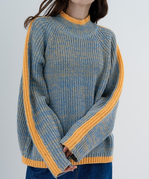refinedworks(リファインドワークス)の「【refinedwokrs】配色ラインがデザインポイントのハイネックプルオーバー!(ニット/セーター・レディース・オレンジ/ベージュ/グリーン/ブルー/パープル・FREE)」の3枚目の写真