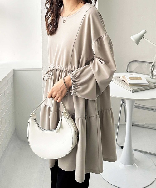 GeeRA（ジーラ）の「春 にぴったり。前後2WAYボリュームティアードチュニック（シャツ/ブラウス・レディース・サンドグレー/ブラック/オフホワイト・LARGE/X-LARGE/MEDIUM）」の12枚目の写真