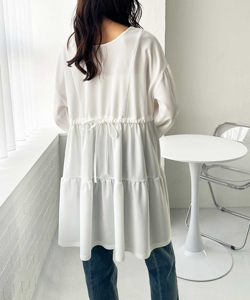 GeeRA（ジーラ）の「春 にぴったり。前後2WAYボリュームティアードチュニック（シャツ/ブラウス・レディース・サンドグレー/ブラック/オフホワイト・LARGE/X-LARGE/MEDIUM）」の6枚目の写真