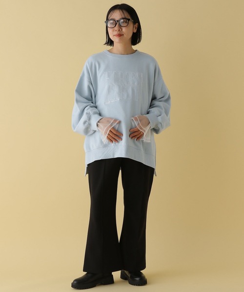 LEPSIM（レプシィム）の「【産前・産後対応】マタニティ／白抜きロゴ刺繍プルオーバー　291018（スウェット・レディース・ブルー/グレー・FREE）」の12枚目の写真