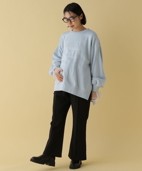 LEPSIM（レプシィム）の「【産前・産後対応】マタニティ／白抜きロゴ刺繍プルオーバー　291018（スウェット・レディース・ブルー/グレー・FREE）」の13枚目の写真