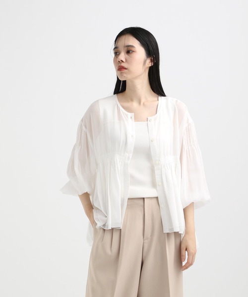 STERNBERG(スタンバーグ)の「ヴィスコースギャザーブラウス(シャツ/ブラウス・レディース・ホワイト/ブラック・MEDIUM/LARGE)」の3枚目の写真