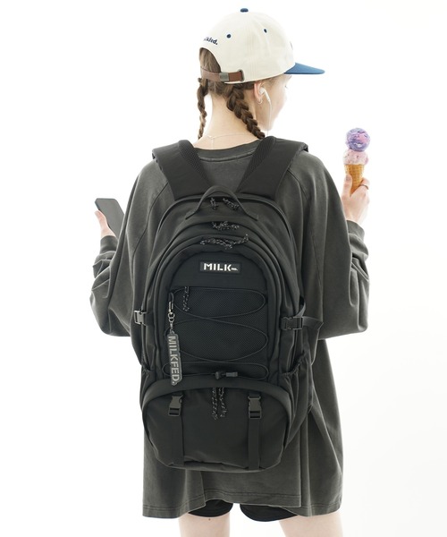 MILKFED.（ミルクフェド）の「【37L】DAILY BACKPACK【PC収納可・A4サイズ】（バックパック/リュック・レディース・レッド/ブラック・ONE SIZE）」の8枚目の写真
