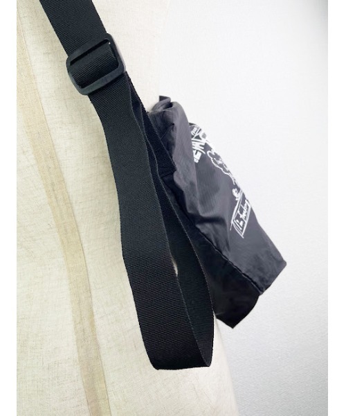 WORLD WIDE LOVE!（ワールドワイドラブ）の「LIBRTY ショルダーバック（ショルダーバッグ・レディース・ベージュ/ブラック/カーキ・FREE）」の6枚目の写真