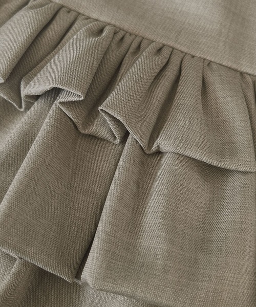 ELFRANK(エルフランク)の「リネンライクオフショルダーAラインワンピース(ワンピース・レディース・ブラック/カーキ・FREE)」の6枚目の写真