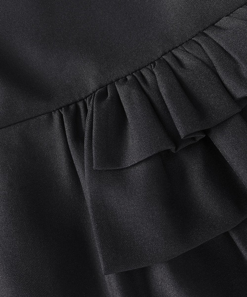 ELFRANK(エルフランク)の「リネンライクオフショルダーAラインワンピース(ワンピース・レディース・ブラック/カーキ・FREE)」の11枚目の写真