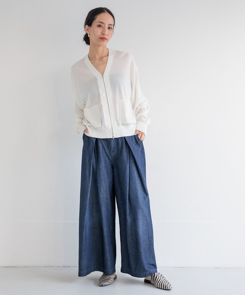 HEREIAM（ヘレイアム）の「【HEREIAM】バックドッキングカーディガン（カーディガン/ボレロ・レディース・オフホワイト/ブラック/レッド・FREE）」の4枚目の写真