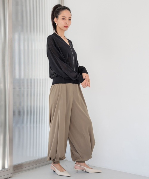 HEREIAM（ヘレイアム）の「【HEREIAM】バックドッキングカーディガン（カーディガン/ボレロ・レディース・オフホワイト/ブラック/レッド・FREE）」の8枚目の写真