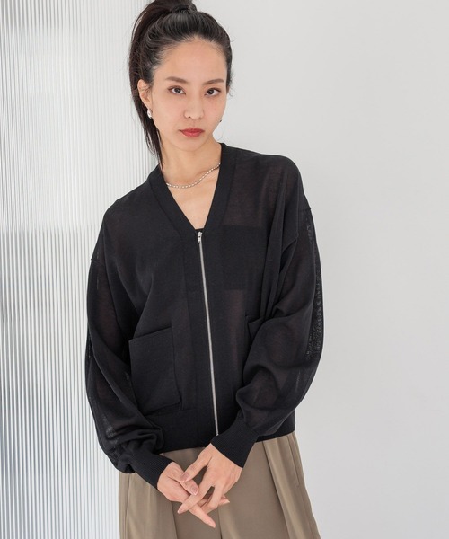 HEREIAM（ヘレイアム）の「【HEREIAM】バックドッキングカーディガン（カーディガン/ボレロ・レディース・オフホワイト/ブラック/レッド・FREE）」の10枚目の写真