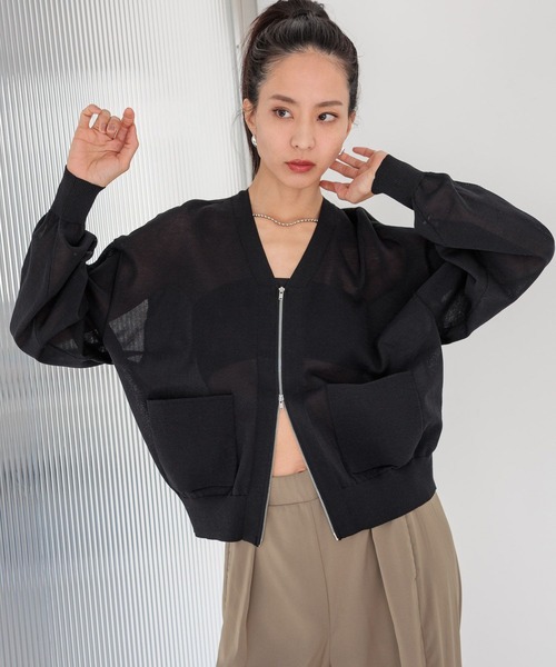 HEREIAM（ヘレイアム）の「【HEREIAM】バックドッキングカーディガン（カーディガン/ボレロ・レディース・オフホワイト/ブラック/レッド・FREE）」の12枚目の写真