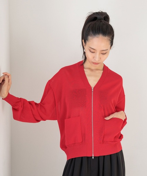 HEREIAM（ヘレイアム）の「【HEREIAM】バックドッキングカーディガン（カーディガン/ボレロ・レディース・オフホワイト/ブラック/レッド・FREE）」の16枚目の写真