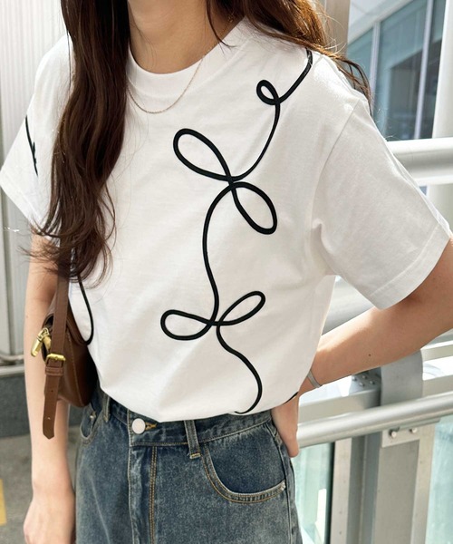 GeeRA(ジーラ)の「リボン風コード刺繍Tシャツ(Tシャツ/カットソー・レディース・オートミール/チャコール/アイボリー・MEDIUM)」の7枚目の写真