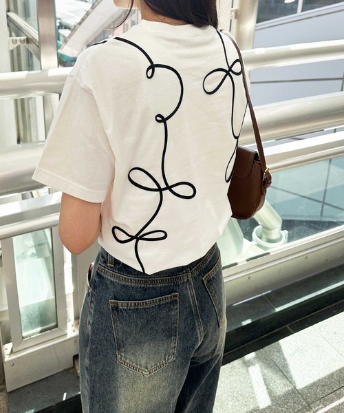 GeeRA(ジーラ)の「リボン風コード刺繍Tシャツ(Tシャツ/カットソー・レディース・オートミール/チャコール/アイボリー・MEDIUM)」の8枚目の写真