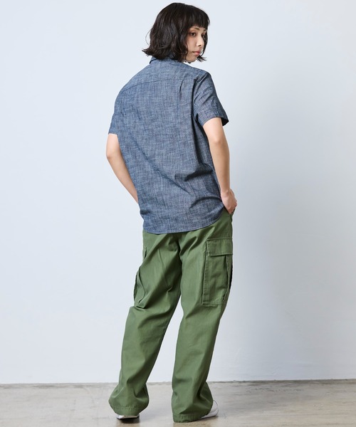 L.L.Bean（エルエルビーン）の「コンフォート・ストレッチ・シャンブレー・シャツ、半袖 ジャパン・フィット（シャツ/ブラウス・レディース・ダークインディゴブルー/インディゴブルー/ホワイト・MEDIUM/SMALL）」の11枚目の写真