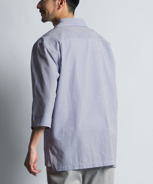 LANVIN en Bleu（ランバンオンブルー）の「シアサッカー素材 7分袖 スキッパーシャツ（シャツ/ブラウス・メンズ・ブルー/ブラック・46/48/50/52）」の8枚目の写真