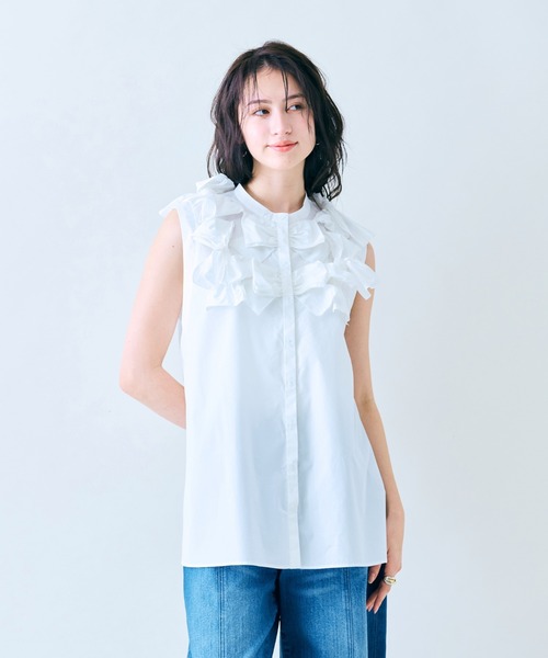 Audie a Muses（オーディアミューズ）の「共生地リボンモチーフノースリーブブラウス（シャツ/ブラウス・レディース・レッド/ブラック/オフホワイト・42/38）」の5枚目の写真