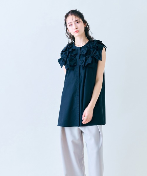 Audie a Muses（オーディアミューズ）の「共生地リボンモチーフノースリーブブラウス（シャツ/ブラウス・レディース・レッド/ブラック/オフホワイト・42/38）」の13枚目の写真