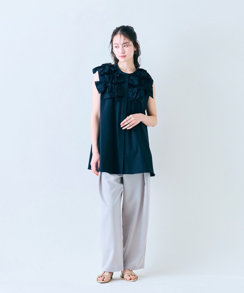 Audie a Muses（オーディアミューズ）の「共生地リボンモチーフノースリーブブラウス（シャツ/ブラウス・レディース・レッド/ブラック/オフホワイト・42/38）」の17枚目の写真