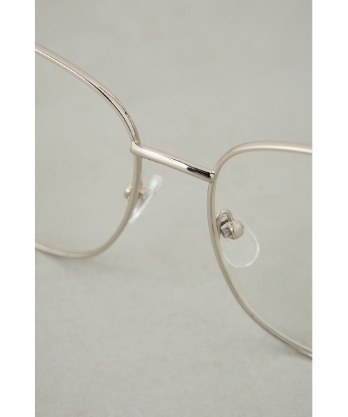 AZUL by moussy（アズールバイマウジー）の「メタルフレームアイウェア（メガネ・レディース・クリア/ブラウン・FREE）」の4枚目の写真