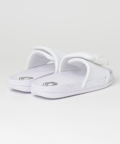 NIKE（ナイキ）の「NIKE/ナイキ WS オフコートアジャストスライド（サンダル・レディース・ホワイト・23cm/24cm/25cm/22cm）」の2枚目の写真