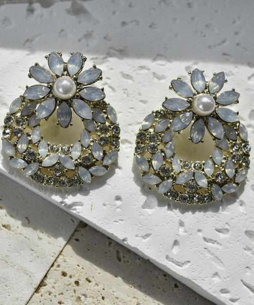 LA MUE】大ぶり ビジューフラワーピアス（ピアス（両耳用