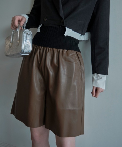 ALORA THE WAY(アロラザウェイ)の「eco leather half pants(その他パンツ・レディース・クリーム/キャメル・MEDIUM/LARGE)」の11枚目の写真