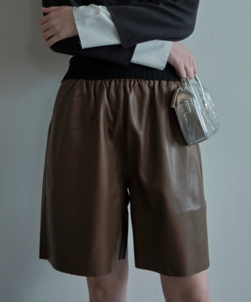 ALORA THE WAY(アロラザウェイ)の「eco leather half pants(その他パンツ・レディース・クリーム/キャメル・MEDIUM/LARGE)」の12枚目の写真