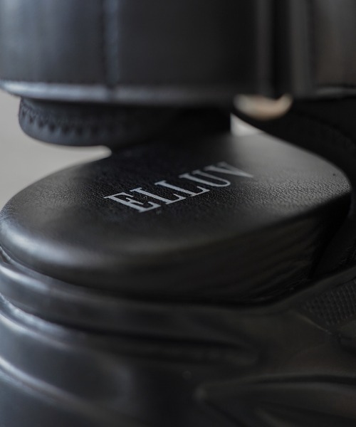 ELLUV（エルブ）の「【ELLUV/エルヴ】+7cmハイソール PUレザーバックルベルテッドサンダル（サンダル・メンズ・ブラック・23.5/27.5/26.5/25.5/24.5）」の15枚目の写真