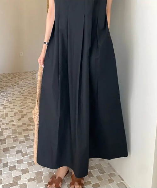 【送料込】大人上品 ノースリーブ タック ロング ワンピース セール】ノースリーブタックロングワンピース（ワンピース