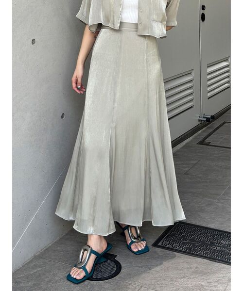 MURUA（ムルーア）の「【セットアップ対応】シャイニーシアースカート（スカート・レディース・ライトグリーン/ブラック/アイボリー/ブラウン・1/2）」の4枚目の写真