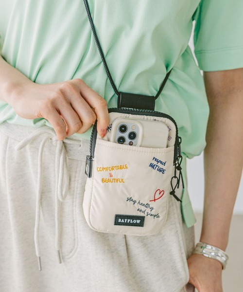 BAYFLOW（ベイフロー）の「刺繍ライトミニショルダー（ショルダーバッグ・レディース・ブラック系/ライトブルー/ブラック/ホワイト系・FREE）」の2枚目の写真