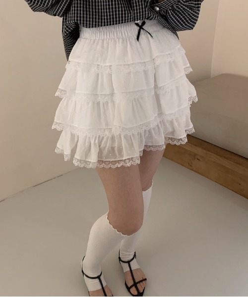 WEGO(ウィゴー)の「WEGO/フリルボリュームガーリースカートパンツ(スカート・レディース・ホワイト/ブラック・FREE)」の1枚目の写真
