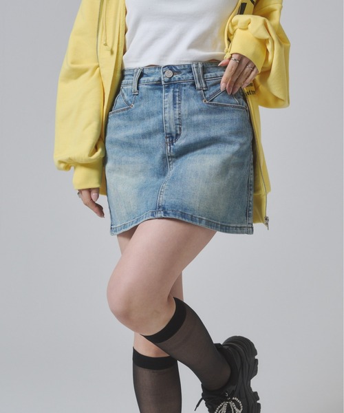 ENVYM(アンビー)の「ストレッチデニムミニスカート(デニムスカート・レディース・ブルー・MEDIUM/SMALL)」の4枚目の写真