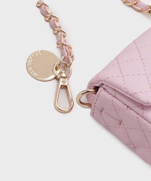 OPAQUE.CLIP（オペークドットクリップ）の「ミニサイズキルティングバッグチャーム（チャーム・レディース・ピンク系/ブラック/オフホワイト・00）」の6枚目の写真