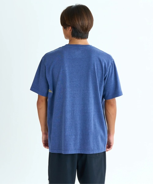 Quiksilver(クイックシルバー)の「MW ATS ST/クイックシルバーレギュラーフィットワンポイント半袖Tシャツ(Tシャツ/カットソー・メンズ・ホワイト/ブラック/インディゴブルー・X-LARGE/LARGE/MEDIUM/SMALL)」の9枚目の写真