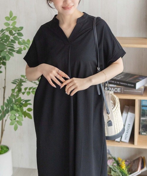 NAVY(ネイビー)の「NAVY SARARI スキッパーロングワンピース【接触冷感】(ワンピース・レディース・ブラック/チャコールグレー/モカ・M/L)」の4枚目の写真