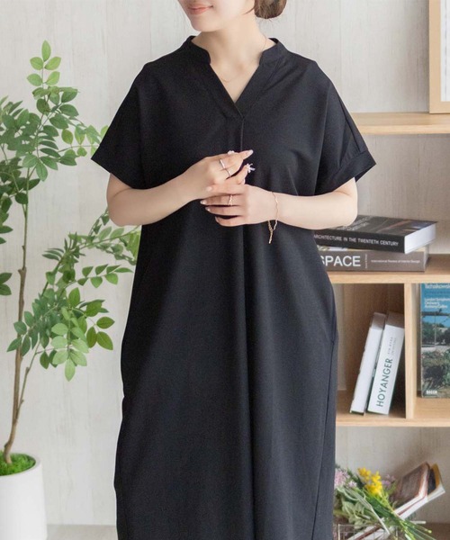 NAVY(ネイビー)の「NAVY SARARI スキッパーロングワンピース【接触冷感】(ワンピース・レディース・ブラック/チャコールグレー/モカ・M/L)」の6枚目の写真