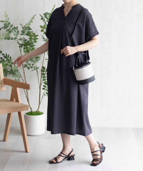 NAVY(ネイビー)の「NAVY SARARI スキッパーロングワンピース【接触冷感】(ワンピース・レディース・ブラック/チャコールグレー/モカ・M/L)」の11枚目の写真