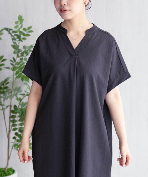 NAVY(ネイビー)の「NAVY SARARI スキッパーロングワンピース【接触冷感】(ワンピース・レディース・ブラック/チャコールグレー/モカ・M/L)」の10枚目の写真