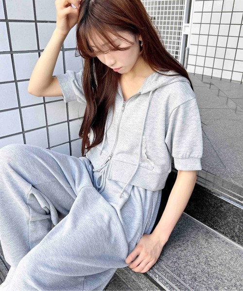 INGNI(イング)の「レース付ミニスウェットジップパーカー(パーカー・レディース・グレー/オートミール/ネイビー・M)」の7枚目の写真